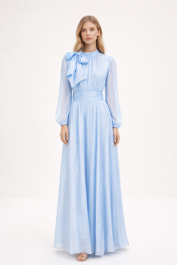 Ilga žydra šifono suknelė