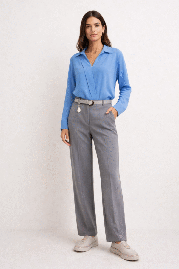 Žydros spalvos marškinukų tipo palaidinė