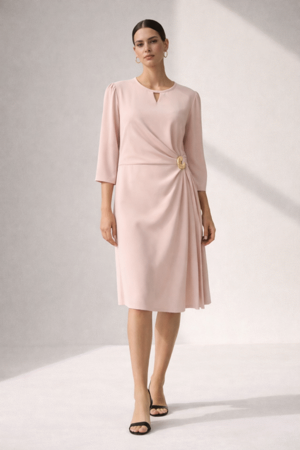 Elegantiška puošni rausva suknelė su auksine detale premium