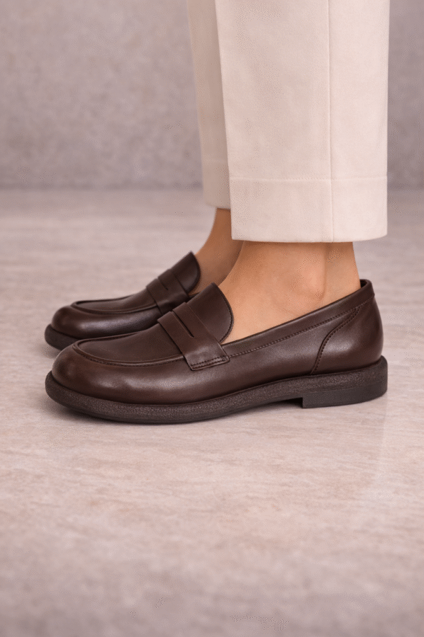 Šokoladiniai odiniai loaferiai
